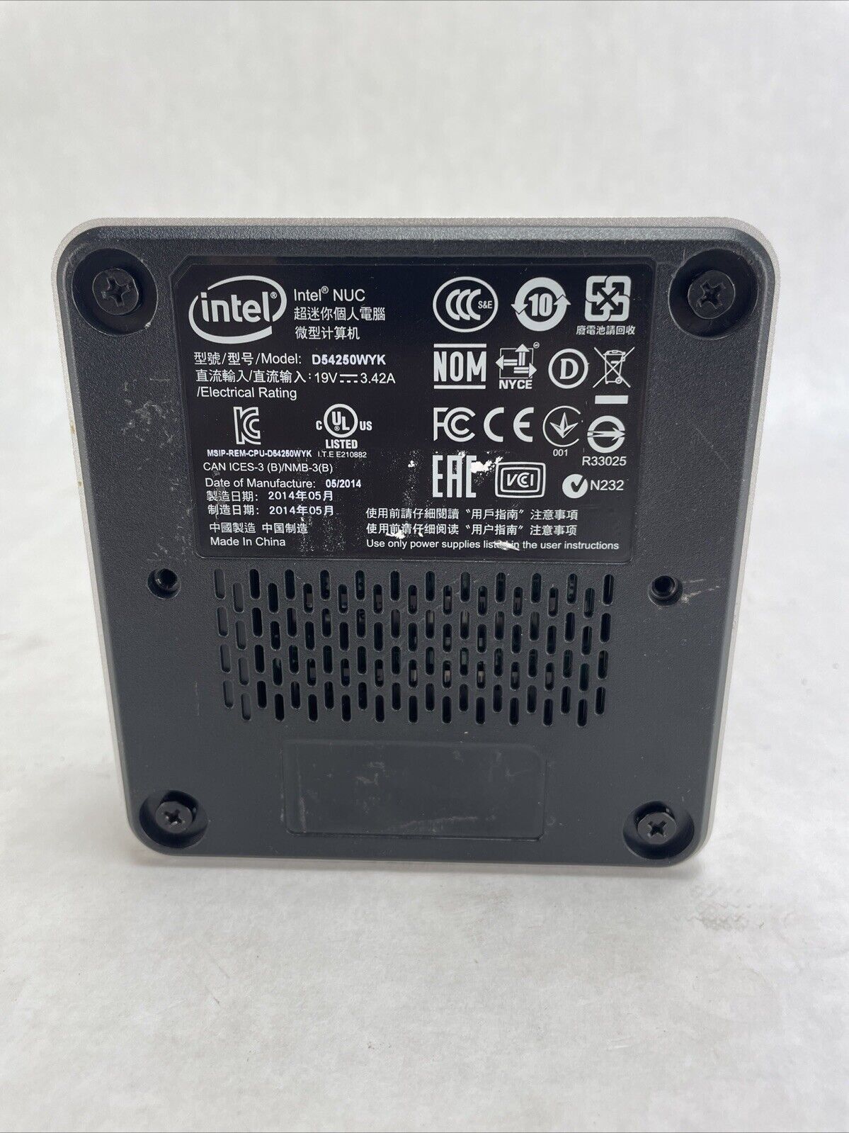 Intel NUC D54250 WYK Intel i5-4250U 1.3GHz 4GB RAM No HDD No OS