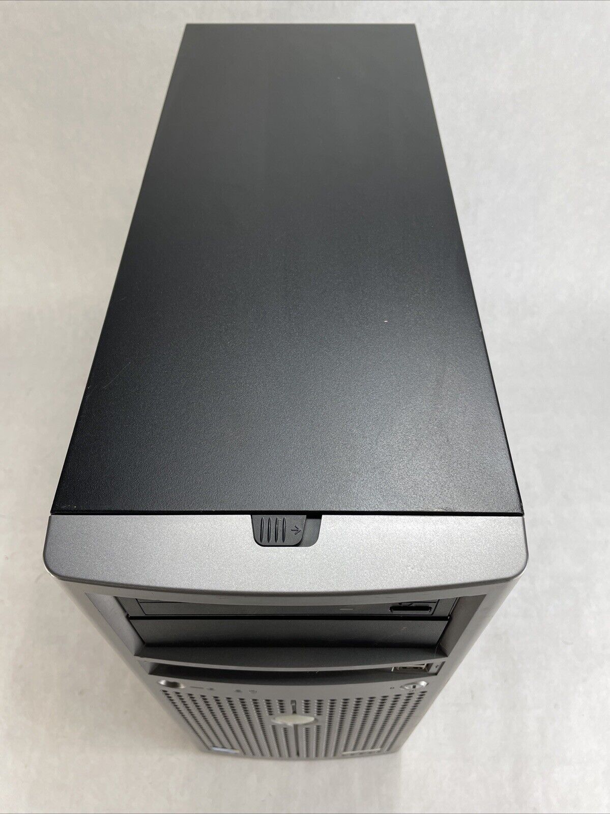 Dell PowerEdge 840 Server Intel Xeon X3220 2.4GHz 4GB RAM No HDD No OS