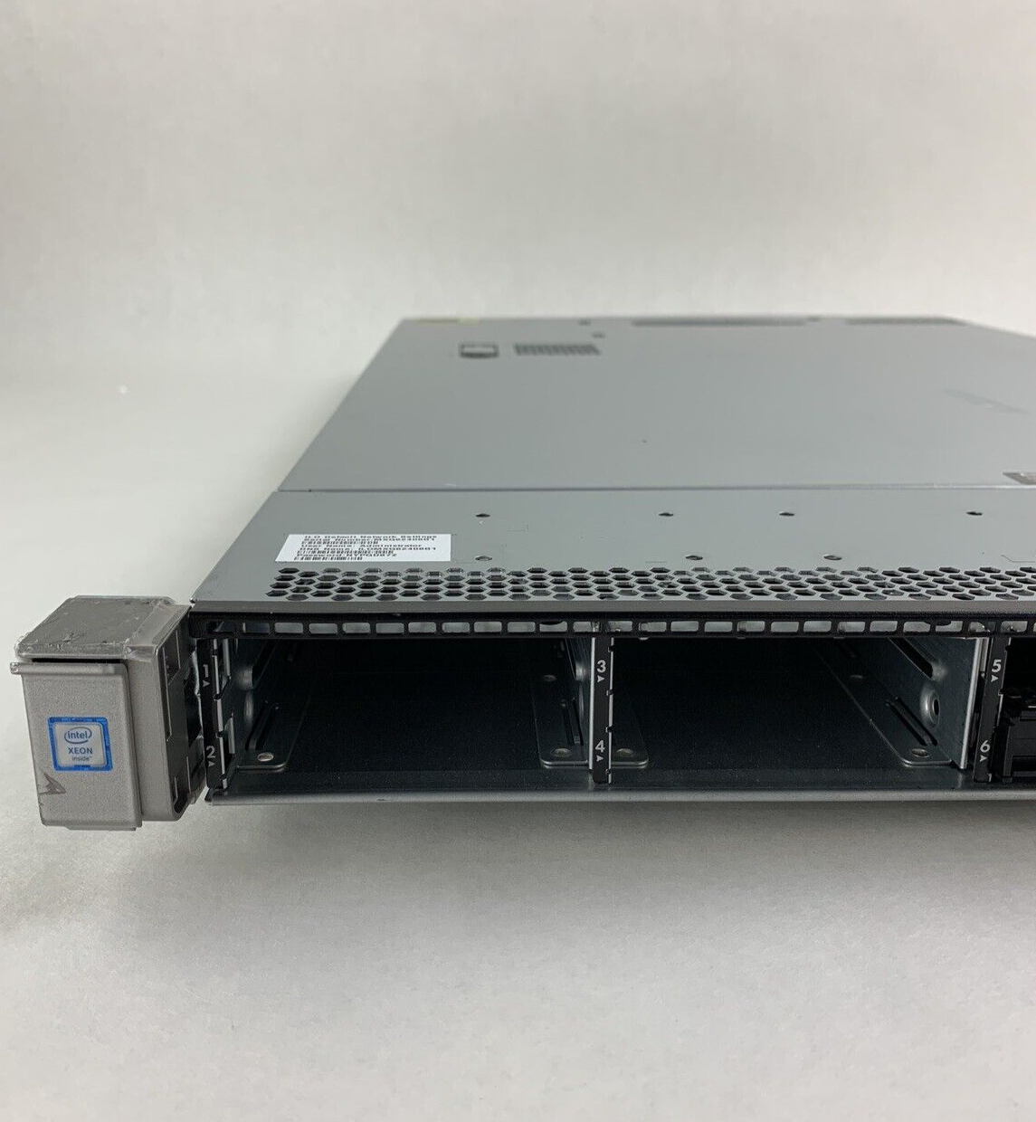 HP ProLiant DL360 Gen9 1x E5-2640V3 2.6 GHz 64 GB Ram No HDD No OS P440AR