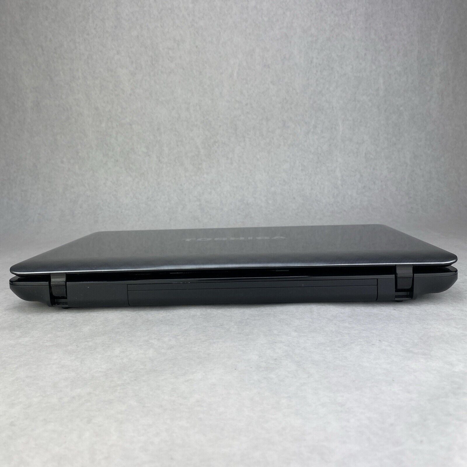 TOSHIBA Satellite C755-S5311 15.6" Intel i3-2330M 2.20GHz 4GB RAM No AC HDD OS