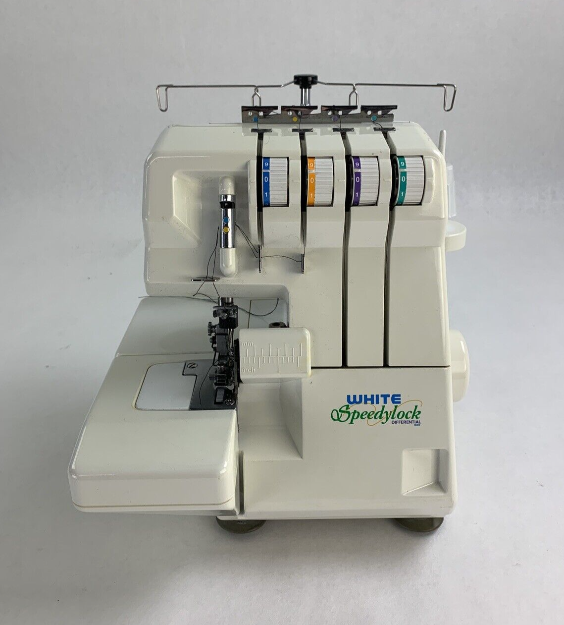 White Superlock W2500 Sewing Machine No Power Cord Untested