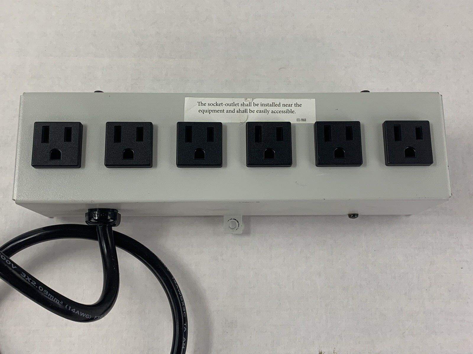 Bretford 060-0922 Power Strip 125 VAC 12A 60HZ 6 Outlet