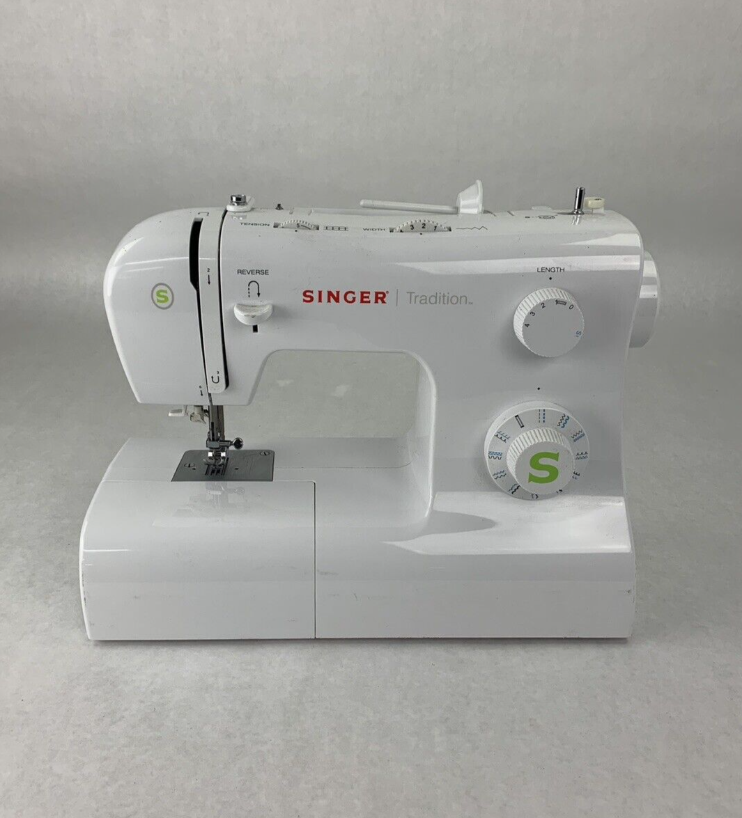 Signer Tradition 2277 Sewing Machine Untested No Cords