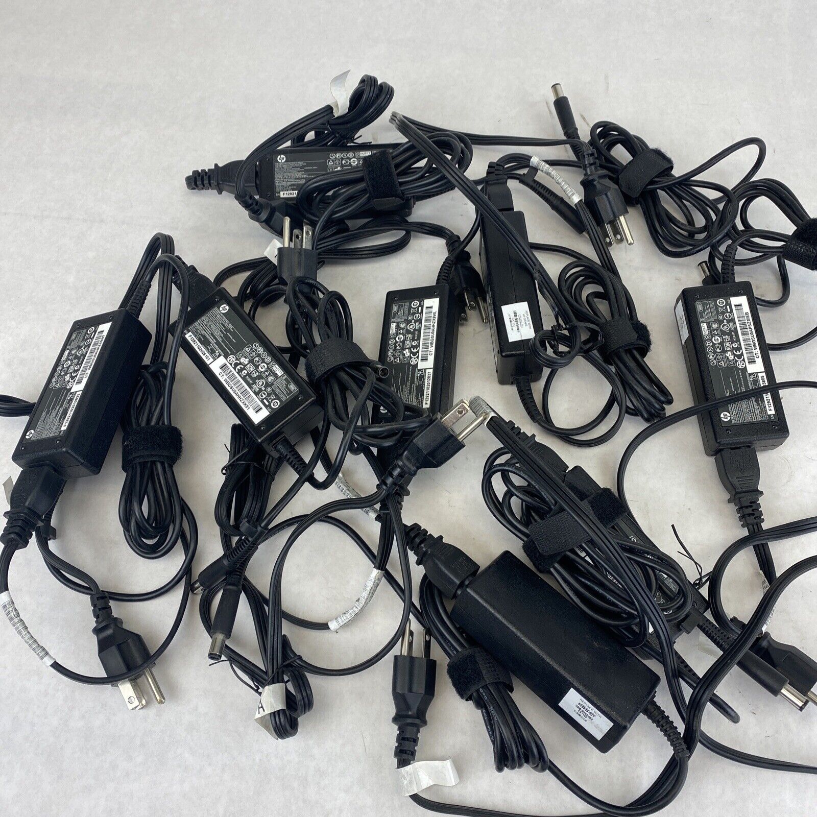 HP 608425-002 Laptop Charger AC Power Adapter 18.5V 3.5A 65W (Lot of 4)