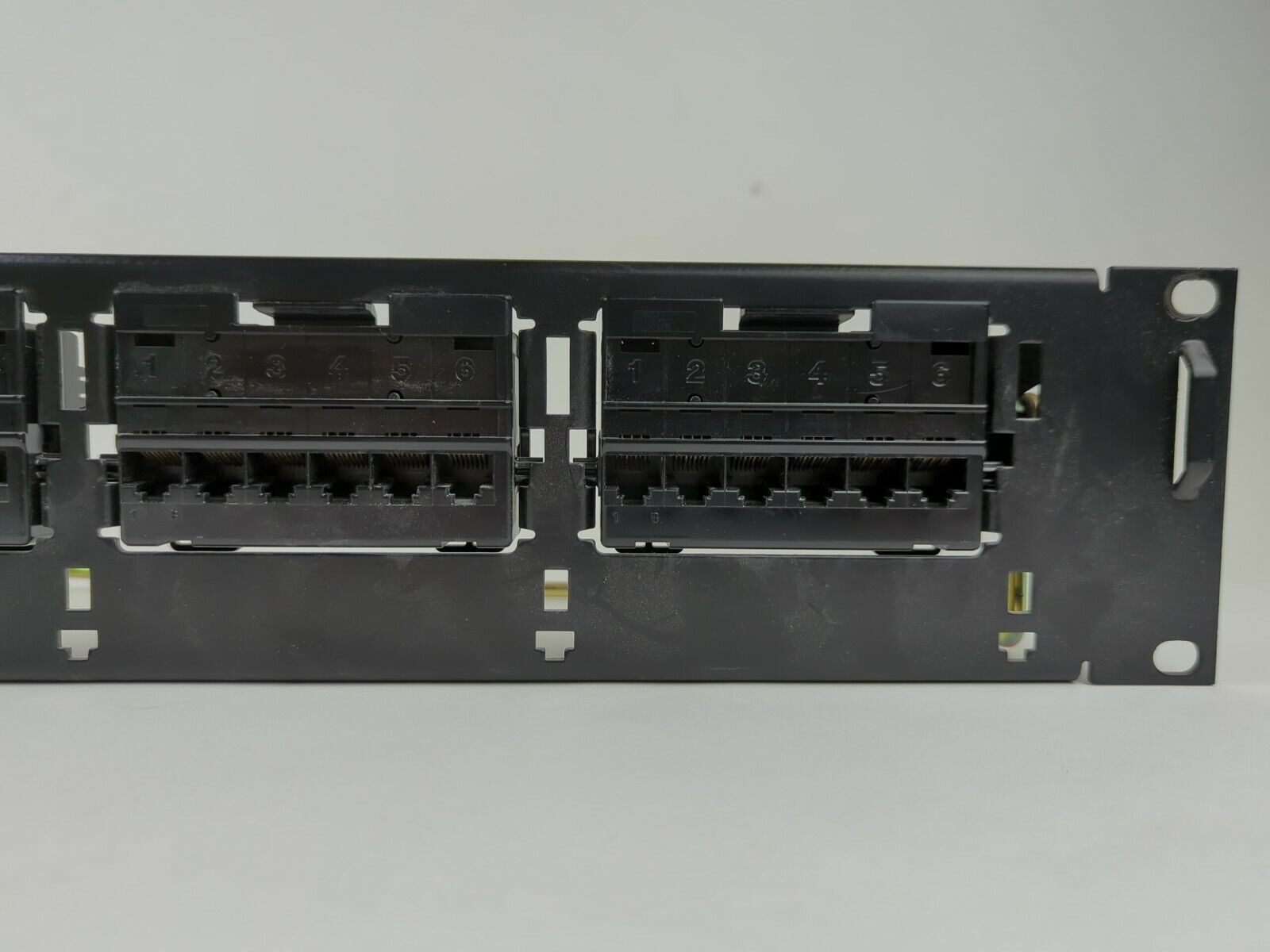 SYSTEMAX 19" Cabinet Rack Pass-Through 24 port RJ45 Patch Panel