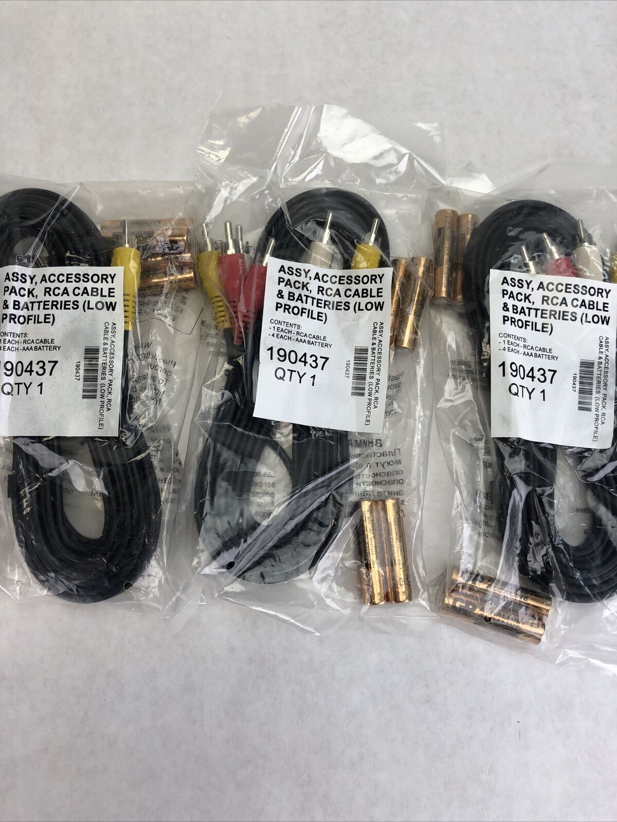 Lot of 5 - Accessory Pack - 1 RCA Cable & 4 - AAA Batteries 190437