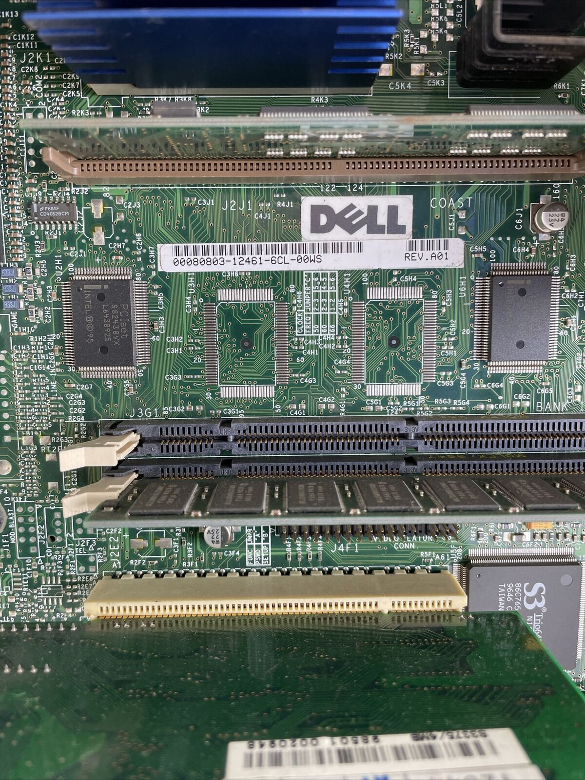 Dell Dimension M200a MT Intel Pentium 200MHz 32MB RAM No HDD No OS