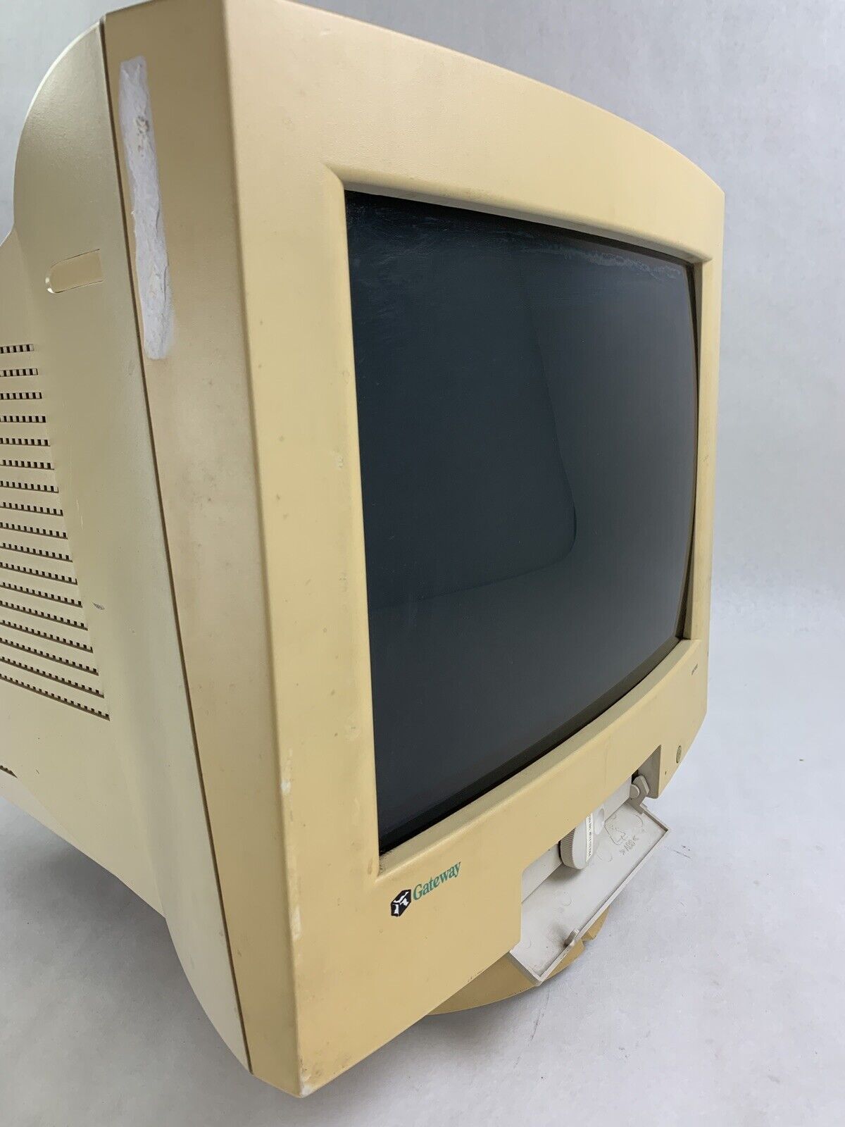 Gateway EV700 YE0711-01 VGA Color VGA CRT Monitor Retro Gaming Tested