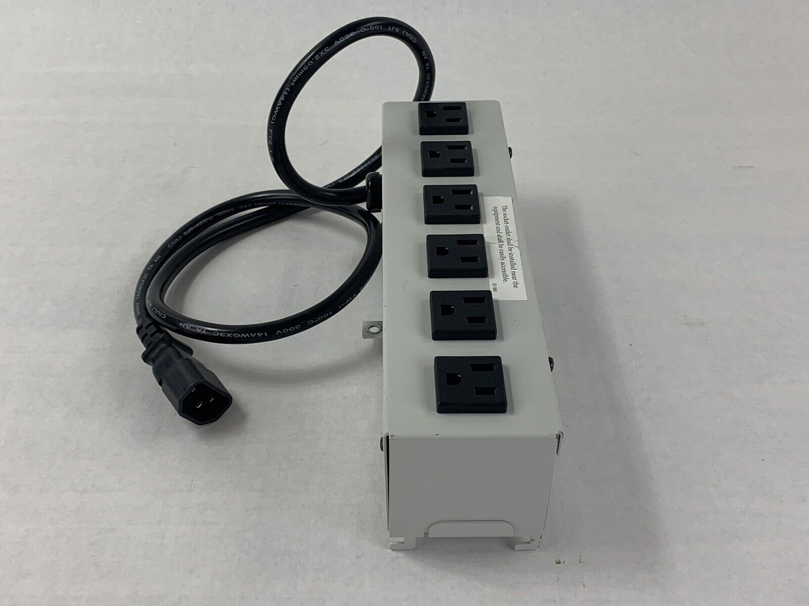 Bretford 060-0922 Power Strip 125 VAC 12A 60HZ 6 Outlet