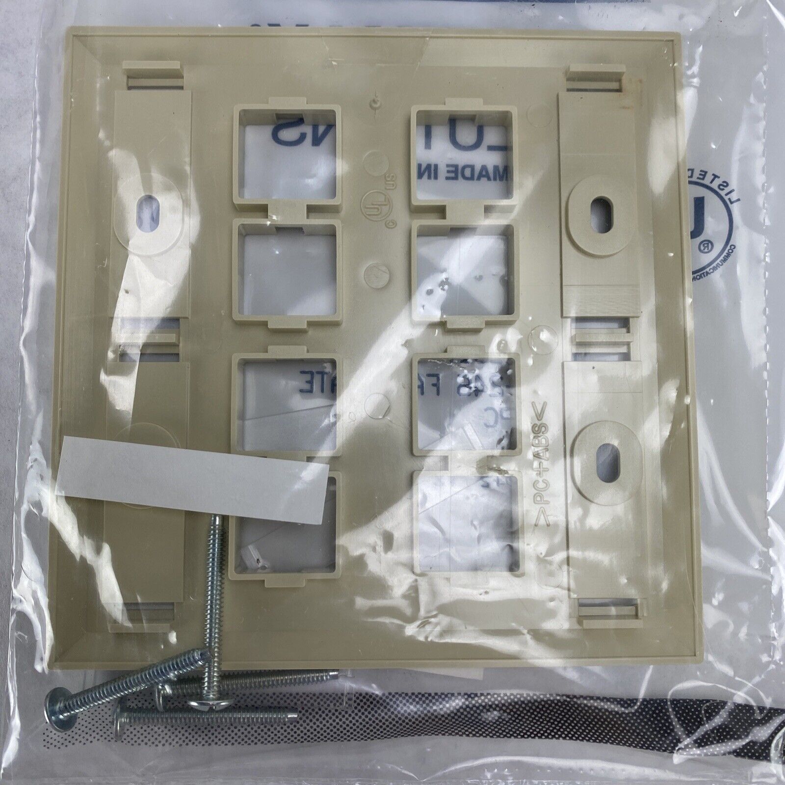 Lot( 2 ) Systimax 108685017 L Type M28L-246 8-Port Flush Mounted Faceplate Ivory