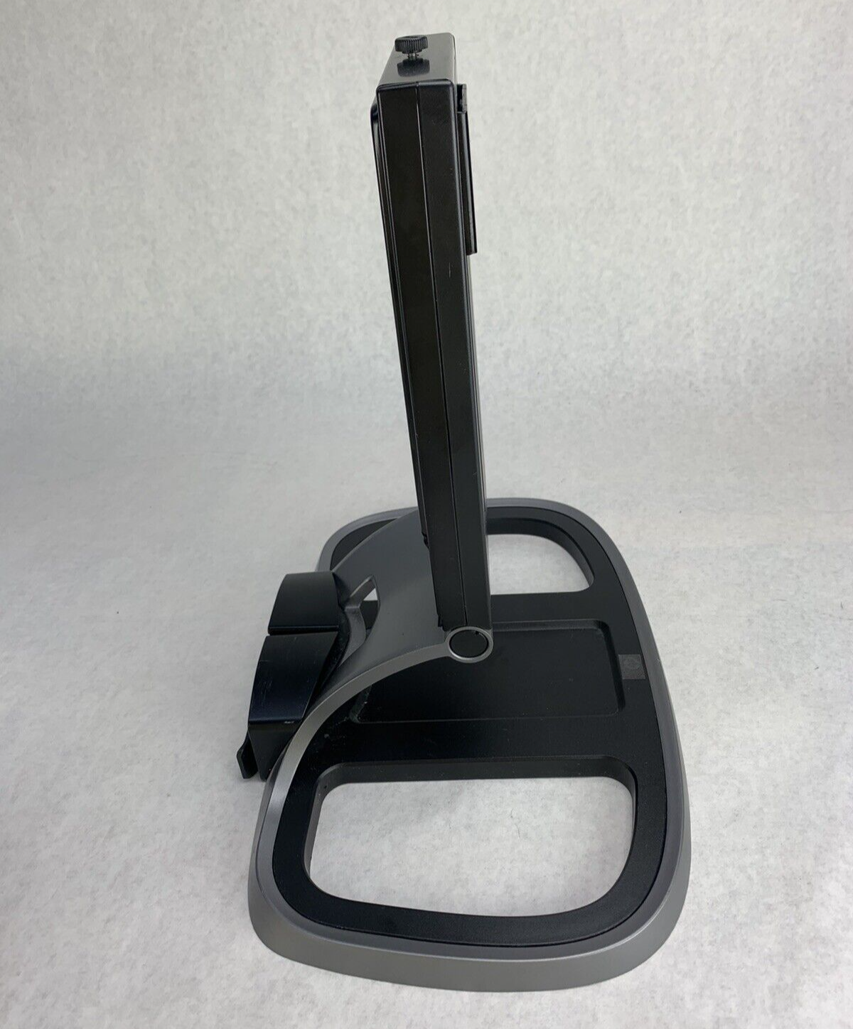 HP Integrated Work Center Stand 737952-001 No Mount