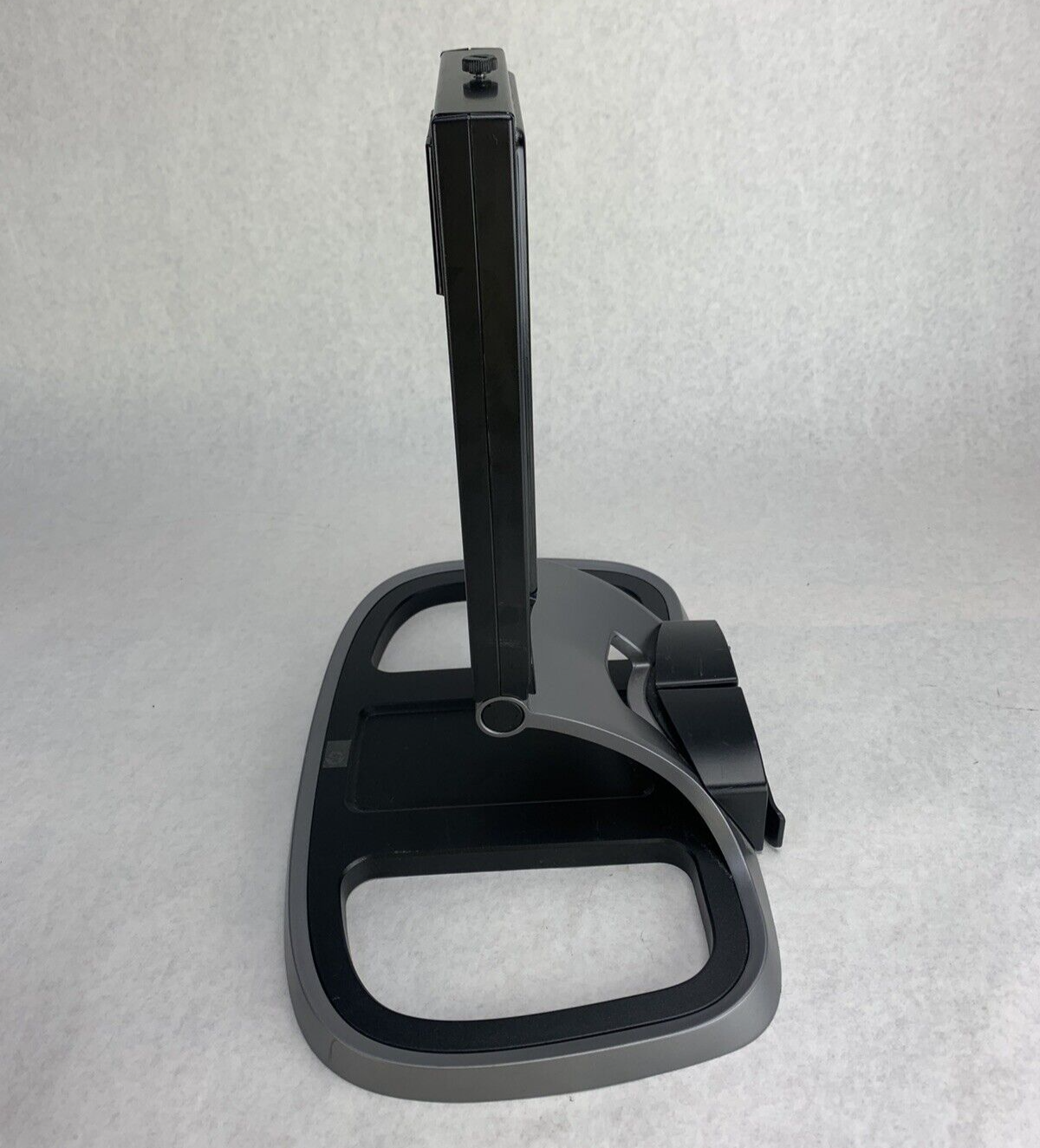 HP Integrated Work Center Stand 737952-001 No Mount