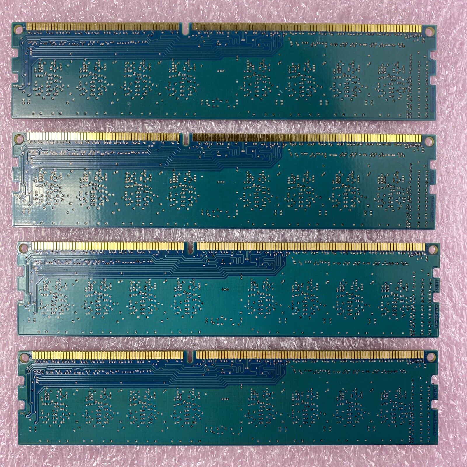 Lot( 4 ) 1GB Hynix HMT112U6BFR8C-G7 1Rx8 PC3-8500U DDR3 non-ECC Desktop RAM