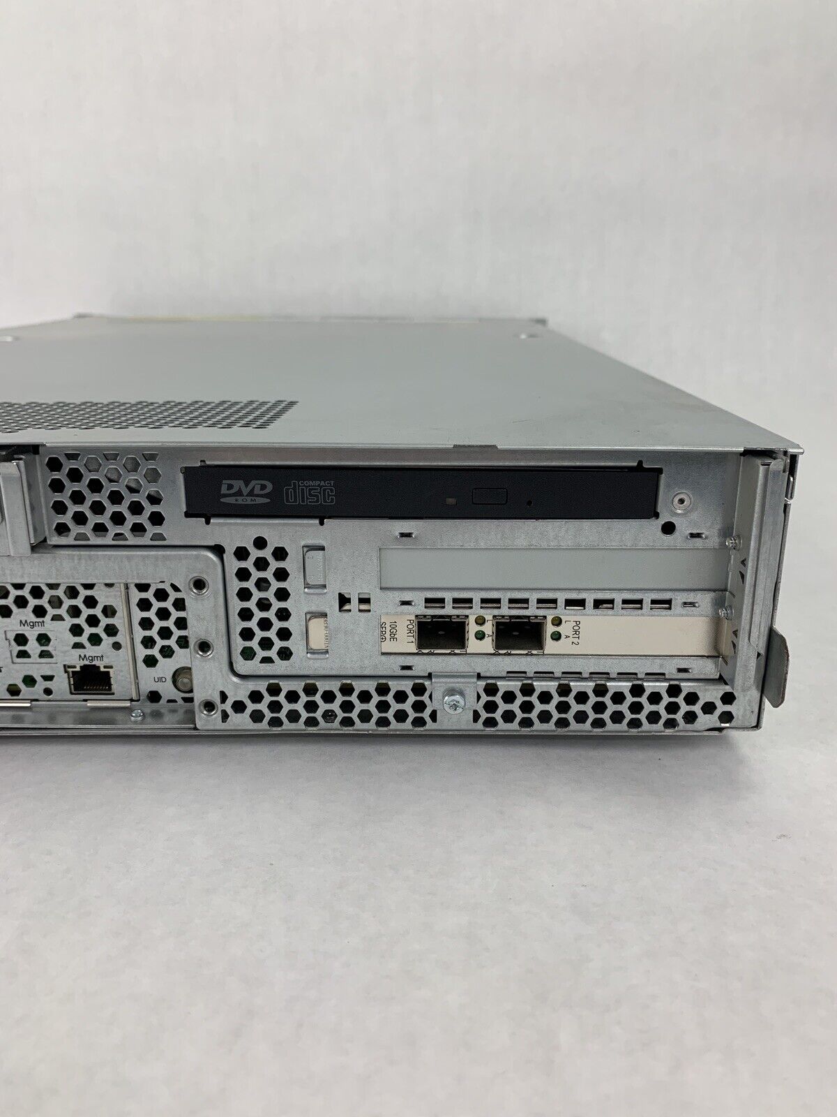 HP Storage Works P4500 G2 Rack Server Xeon E5520 2.27 GHz 8 GB RAM No HDD No OS