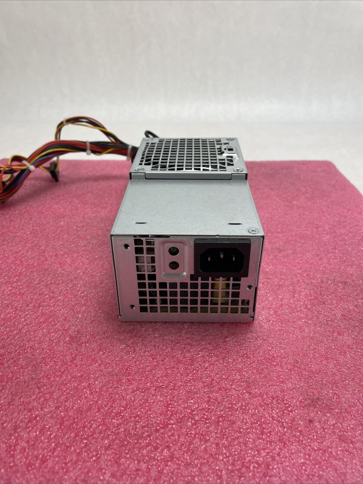 Dell G4V10 Optiplex 3010 / 7010 DT 250W 24-Pin Desktop Power Supply