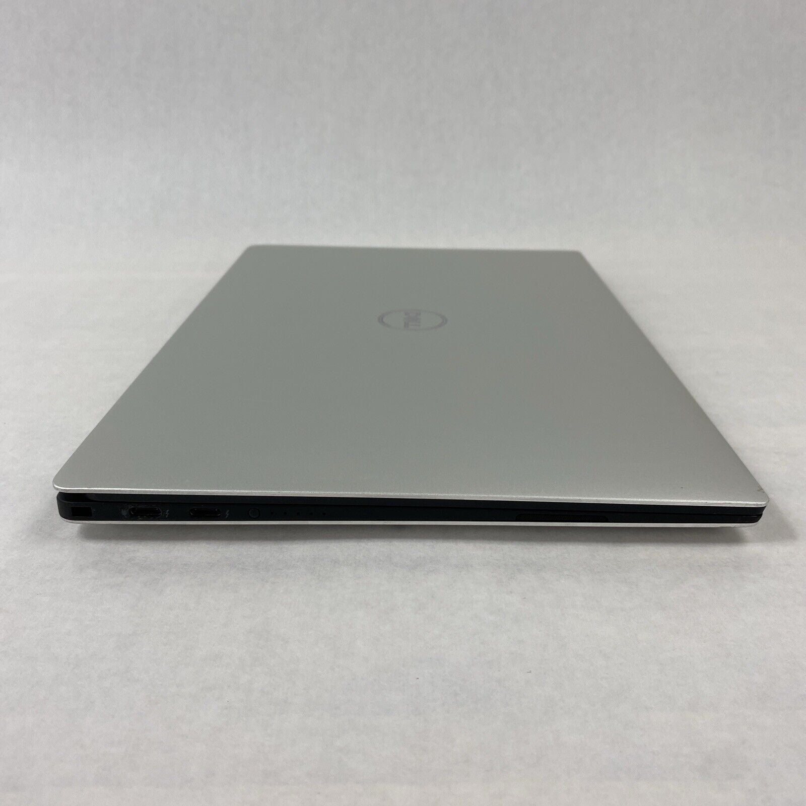 Dell XPS 13 9380 13.3" Touch i7-8565U 1.80GHz 16GB RAM No HDD No OS No AC