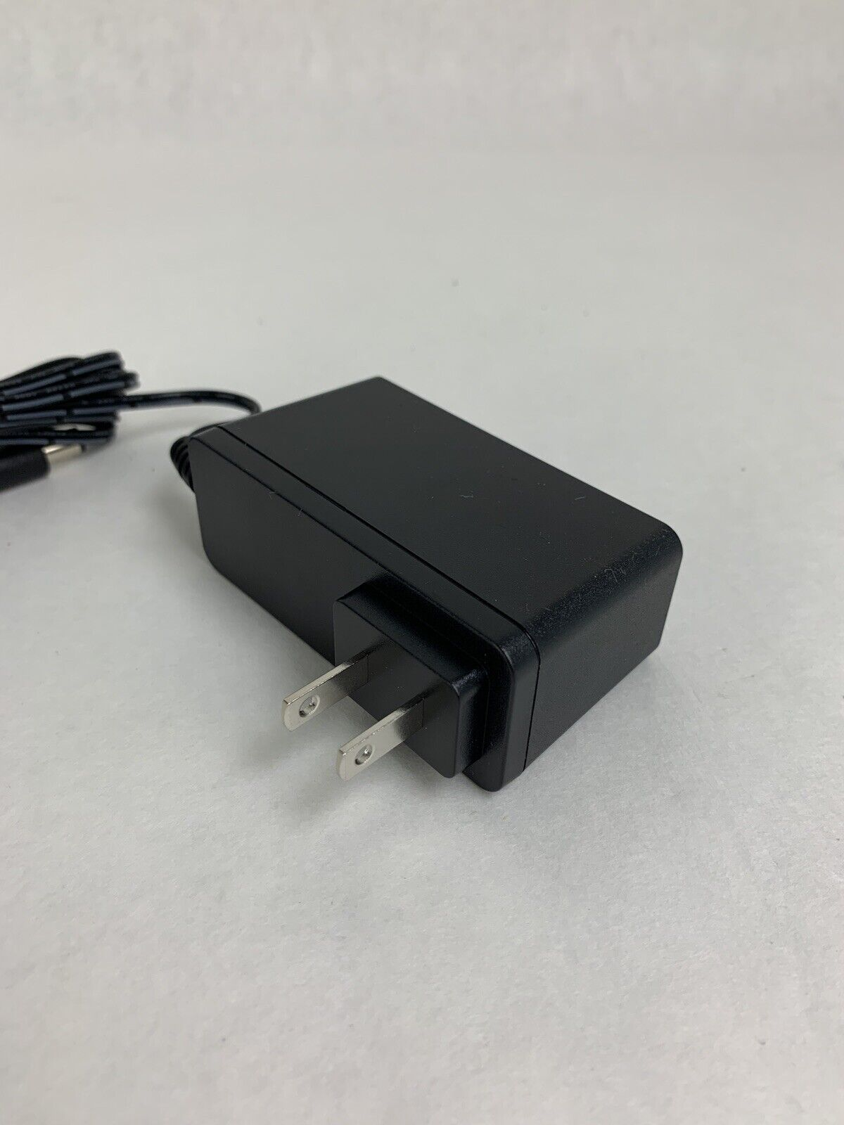 Box Opened OEM MOSO MSS-V2000WR120-030E0-US AC Adapter 12V 2.5A Power Supply