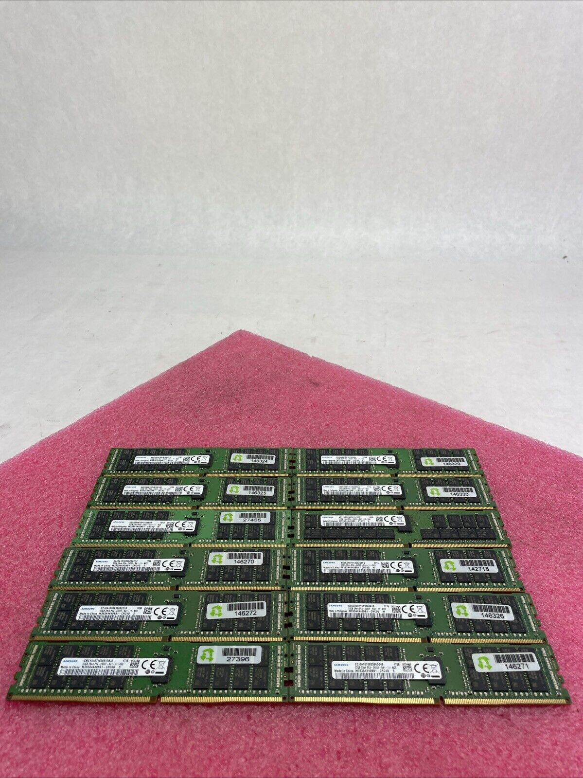 Samsung 32GB 2Rx4 PC4-2400T M393AW4K40BB1-CRC4Q Lot of 12