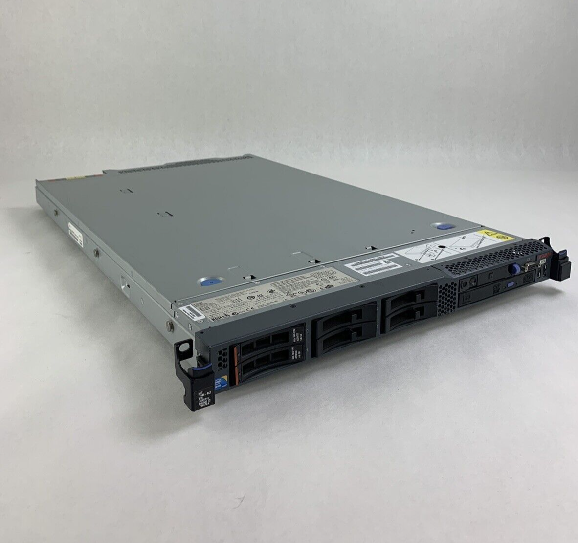 IBM System X3550 M2 Server Xeon E-5520 2.27 GHz 4 GB Ram No OS No HDD