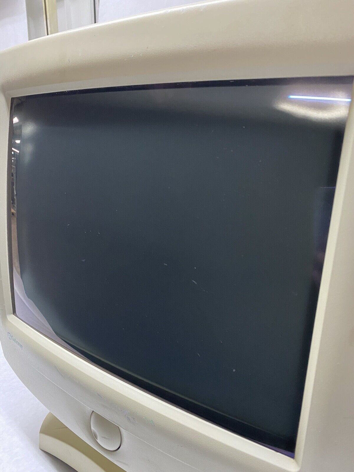 Gateway EV700B 17" VGA Vintage CRT Retro Desktop Monitor 60Hz SCUFFS