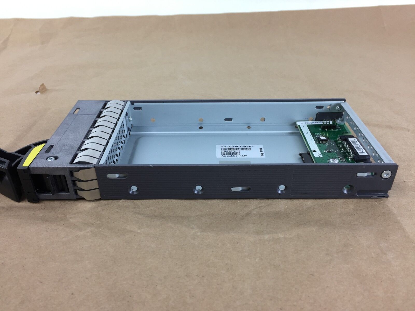 NetApp IBM Hitachi X269A-R5 108-001180+A5 1.0TA Hard Drive Caddy