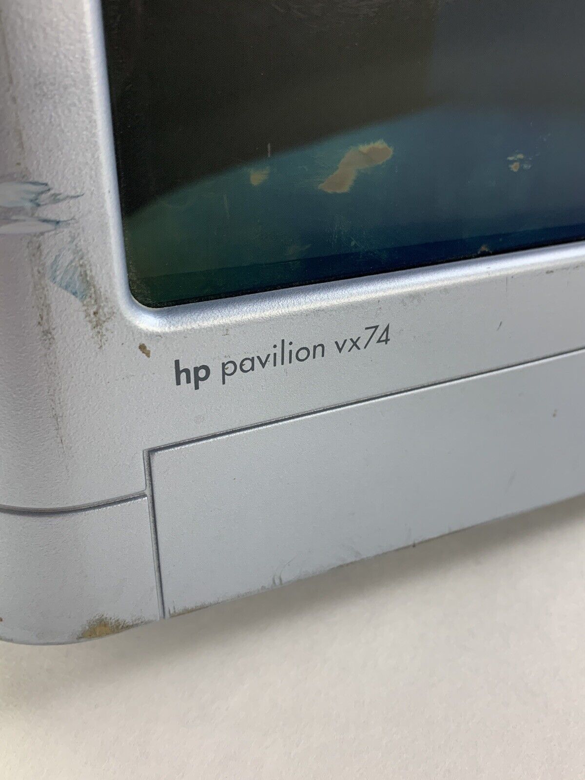 HP Pavilion VX74 17" CRT VGA Color Computer Monitor Retro Gaming Tested