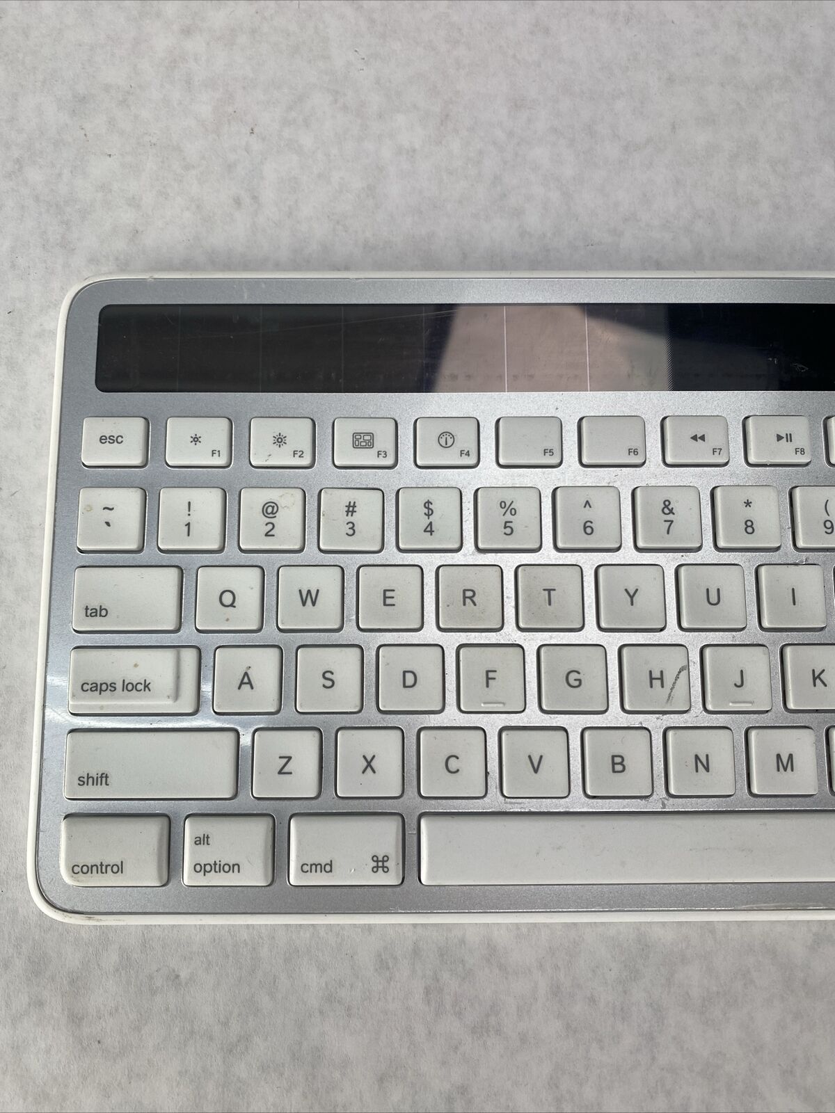 Logitech K750 Wireless Solar Keyboard for Mac TESTED with Unifying Receiver