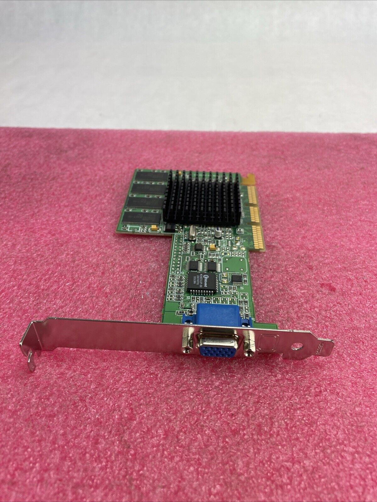 ATI Technology 109-65700-20 AGP 32MB Video Card w/Driver CD