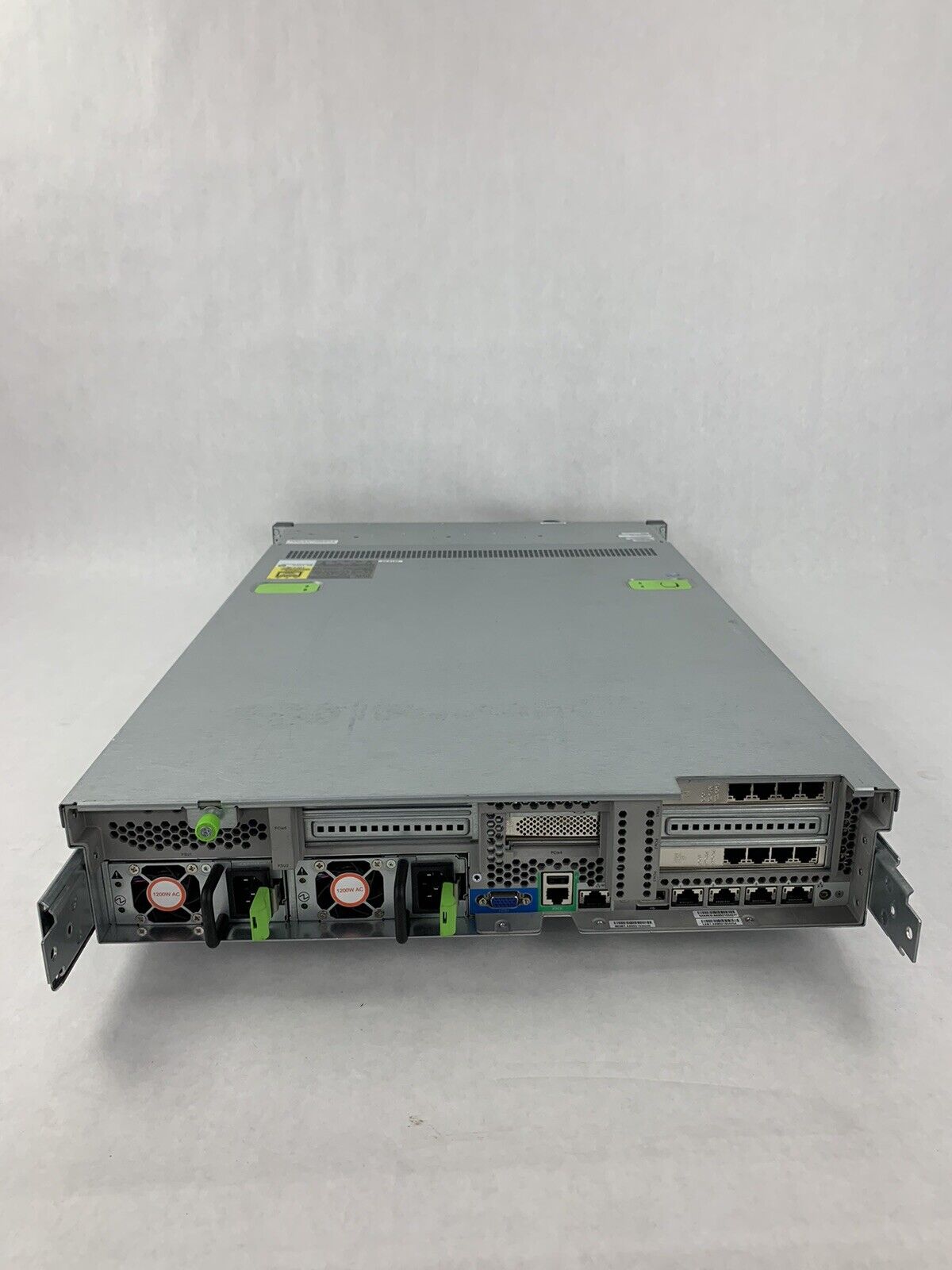 Cisco UCSC-C240-M3 2x Xeon E5-2640 2.25 GHz 64 GB RAM No OS No HDD