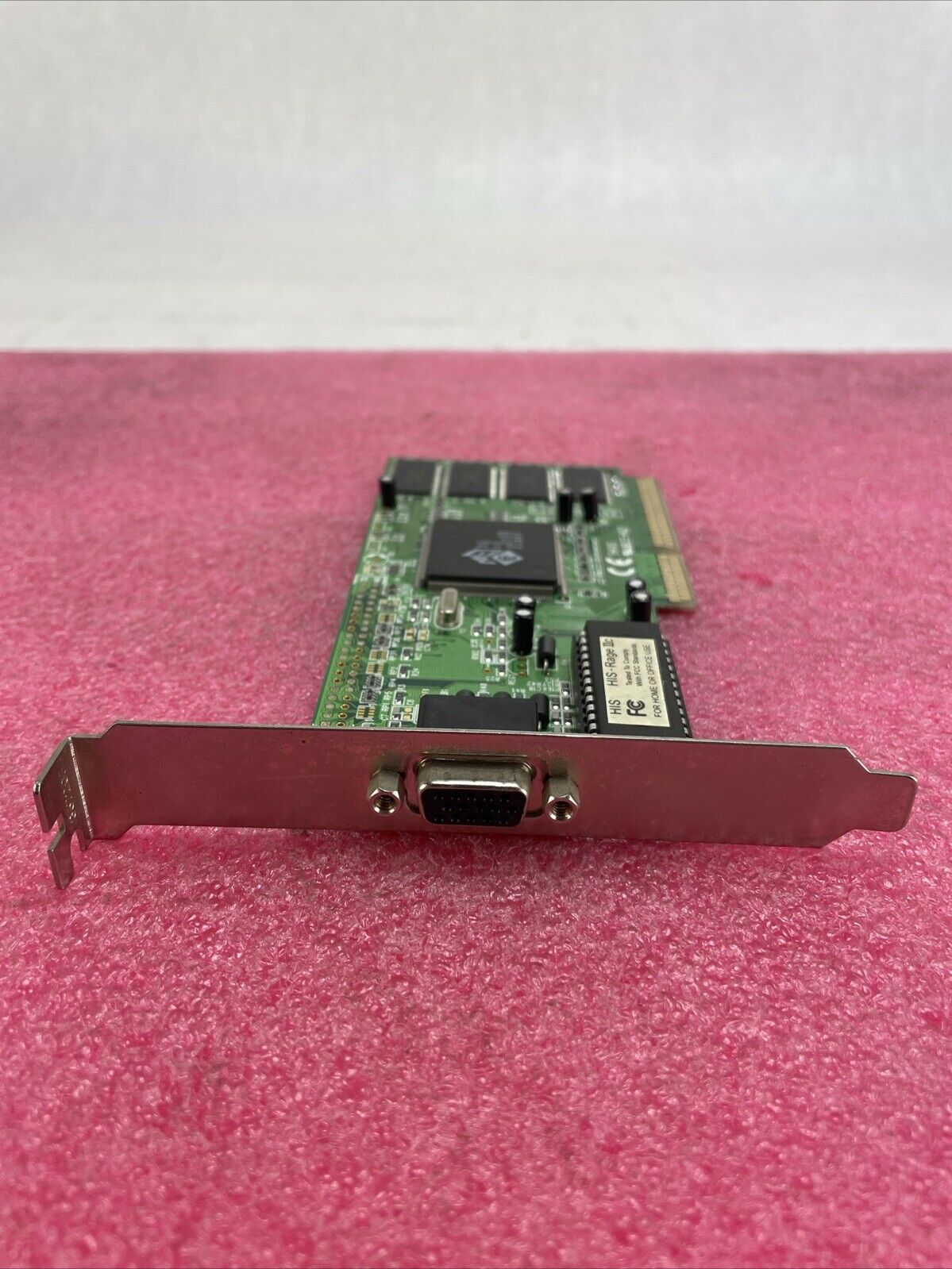 HIS HIS-RAGE IIc AGP 215R2QZUA21 AGP Graphics Card