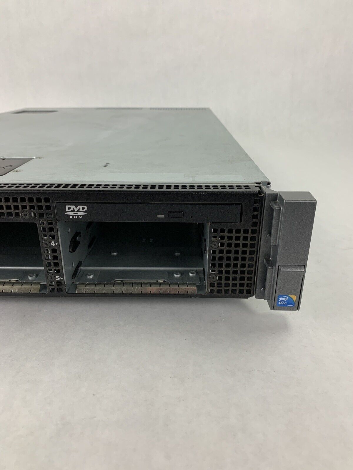 Dell PowerEdge R710 Server x2 Intel Xeon E-5640 2.67 GHz 32 GB RAM No HDD No OS