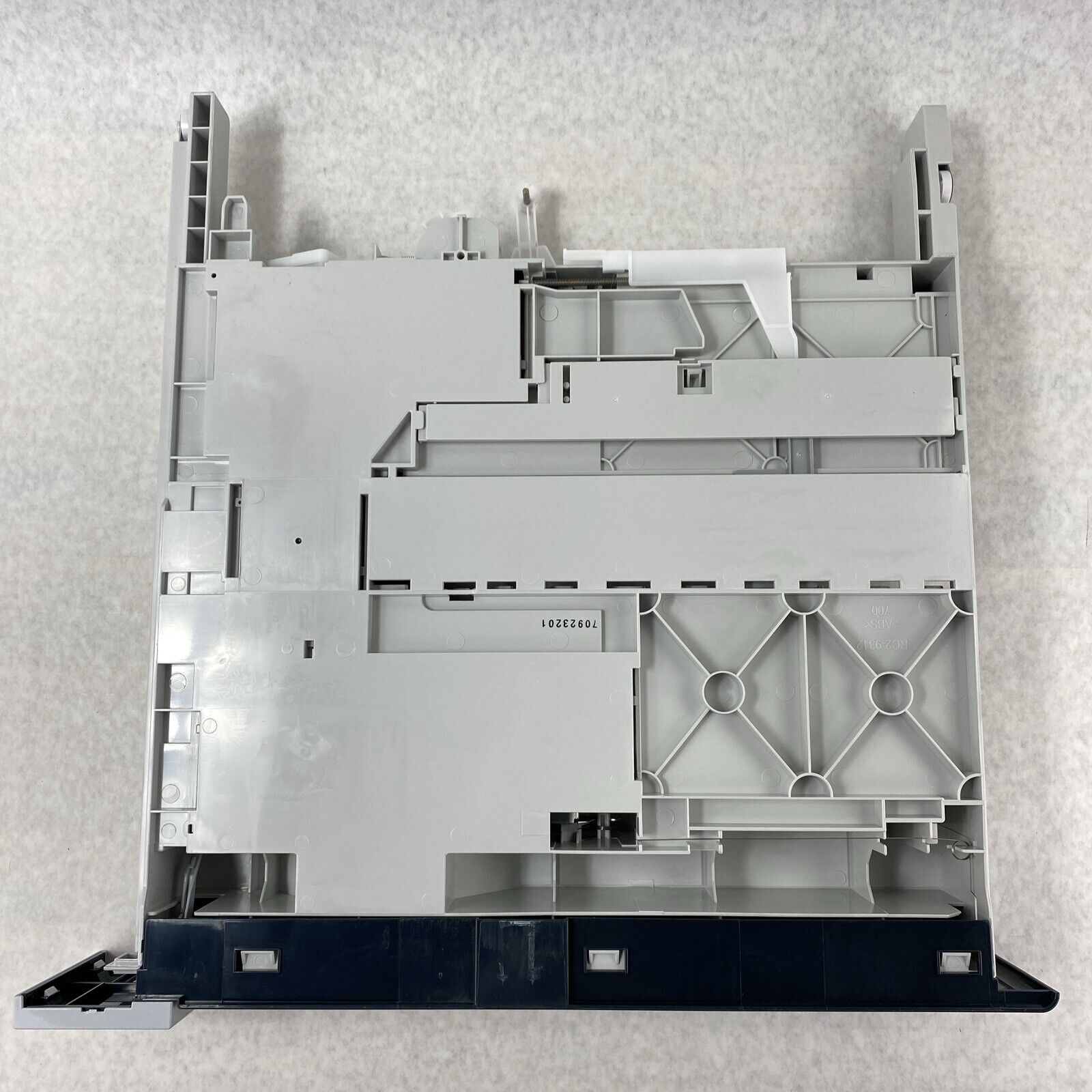 HP CC522-67914 Paper Tray Cassette Assembly From CC523A LaserJet 700