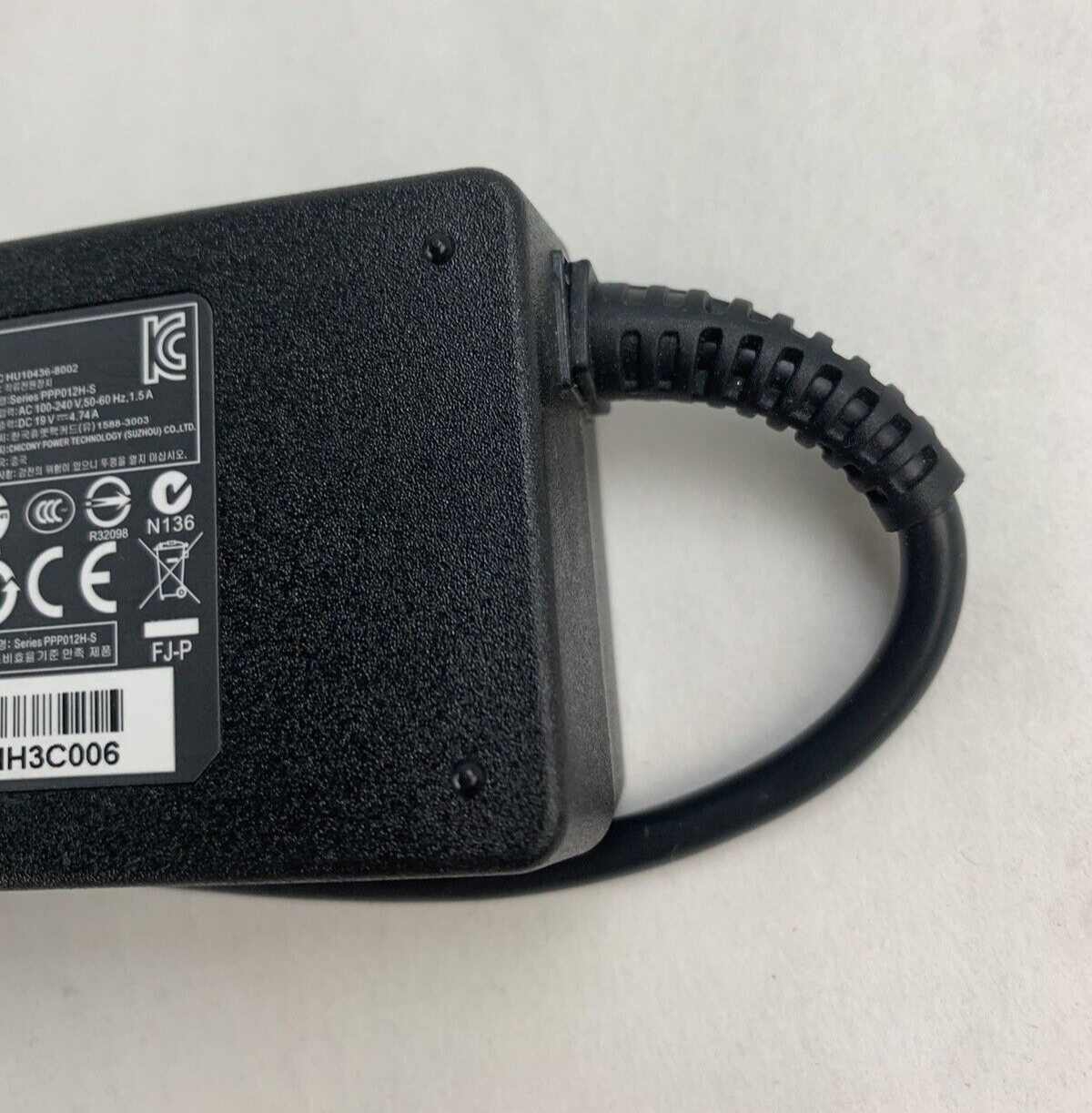 HP PPP012H-S 90W Laptop AC Adapter