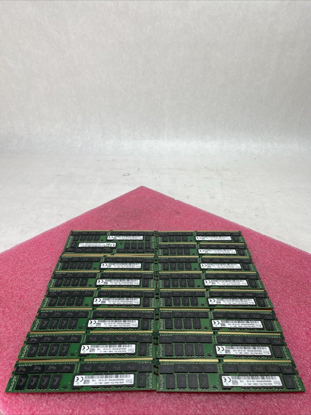 SK Hynix 32GB 2Rx4 PC4-2400T-RB1-11 HMA8GR7MFR4N Lot of 16