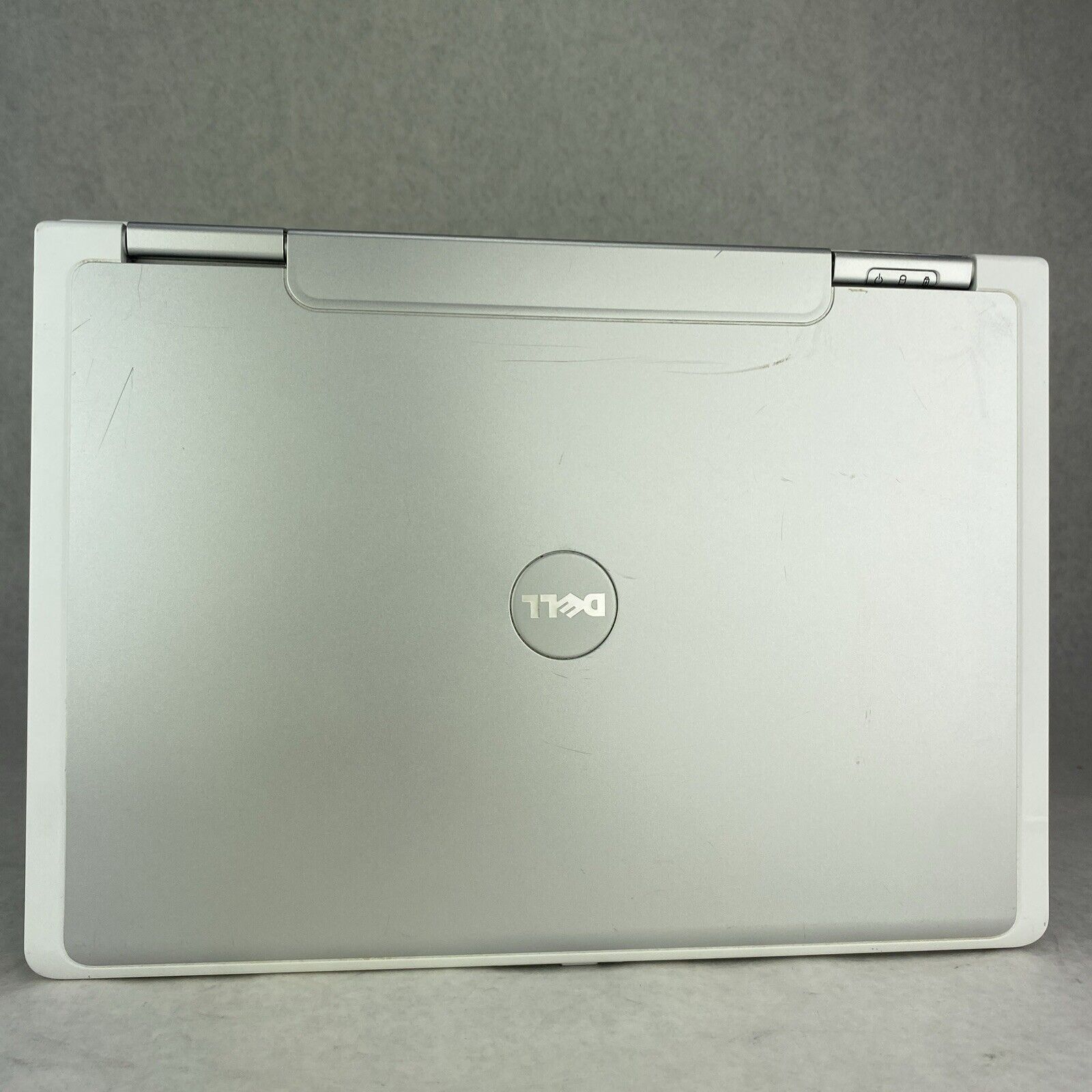 Dell XPS M140 14.1" Intel Pentium M 1.73GHz 1GB RAM No Battery AC HDD No OS