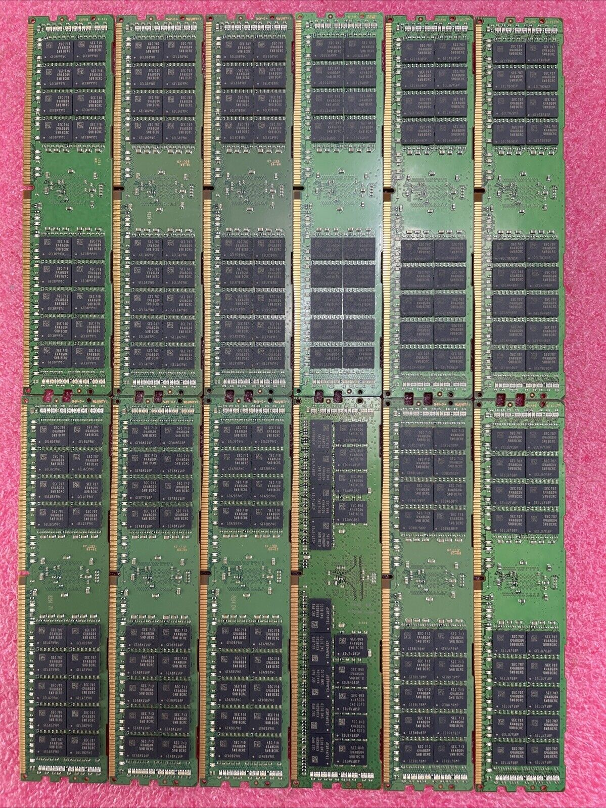 Samsung 32GB 2Rx4 PC4-2400T M393AW4K40BB1-CRC4Q Lot of 12