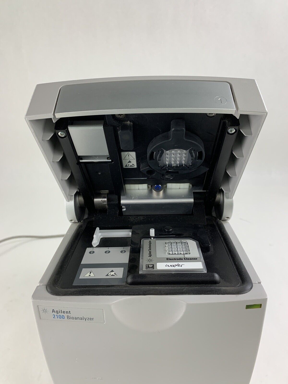 Agilent 2100 G2938B Bioanalyzer DNA/RNA Chip Reader Power Tested