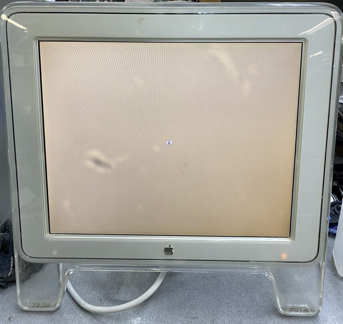 Apple M7649 Studio Display 17" ADC Monitor SHADOWS Sratches Grade C