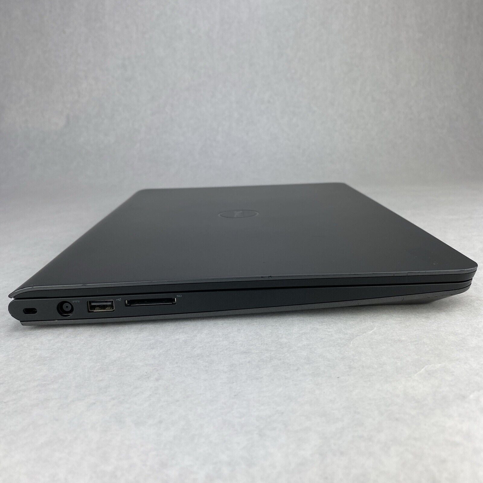 Dell Latitude 3450 14.0" i5-5300U 2.30GHz 4GB RAM No SSD No OS No AC No Battery