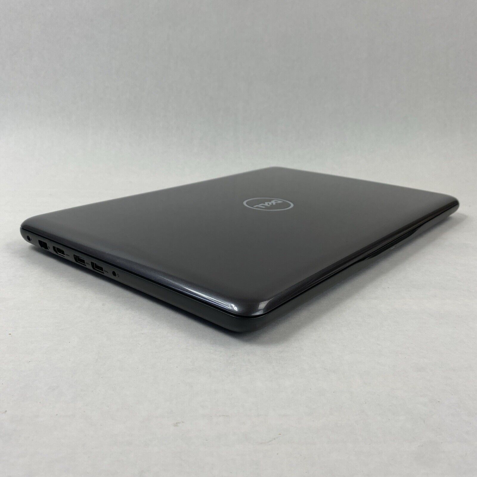 Dell Inspiron 5567 Core i5-7200U 2.50GHz 8GB RAM 15.6" No HDD No OS No AC