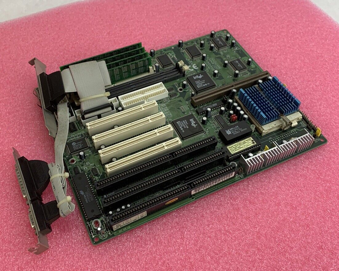 Shuttle 553 v1.32vSocket 7 Motherboard Intel Pentium 166MHz 64MB RAM