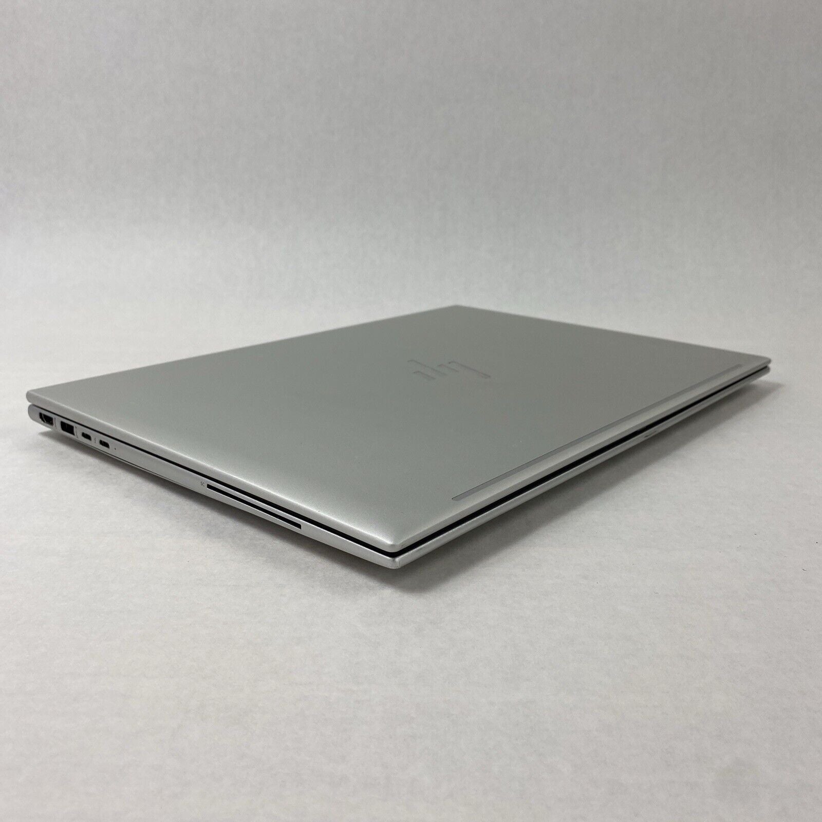 HP EliteBook 860 G9 Core i5-1245U 3.96GHz 16GB RAM 16.0" No SSD No OS No AC