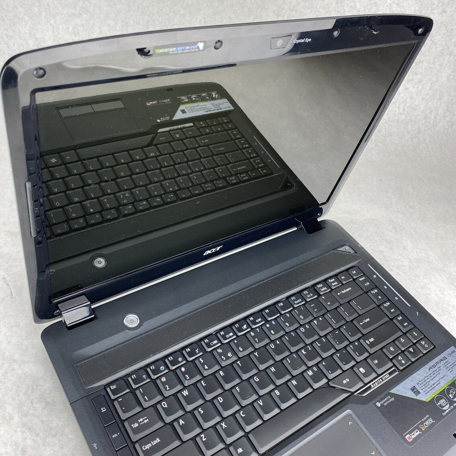 Acer Aspire 5730Z-4899 15.4" Pentium T3400 2.16ghz 3GB RAM No Battery AC HDD OS