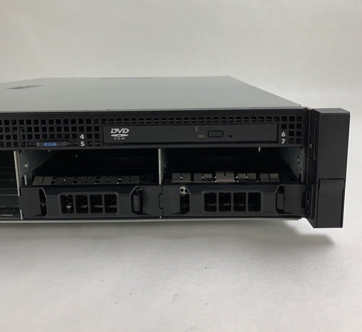 Dell PowerEdge R515 Server 1x AMD Opteron 4122 2.2 GHz 32 GB RAM No HDD No OS