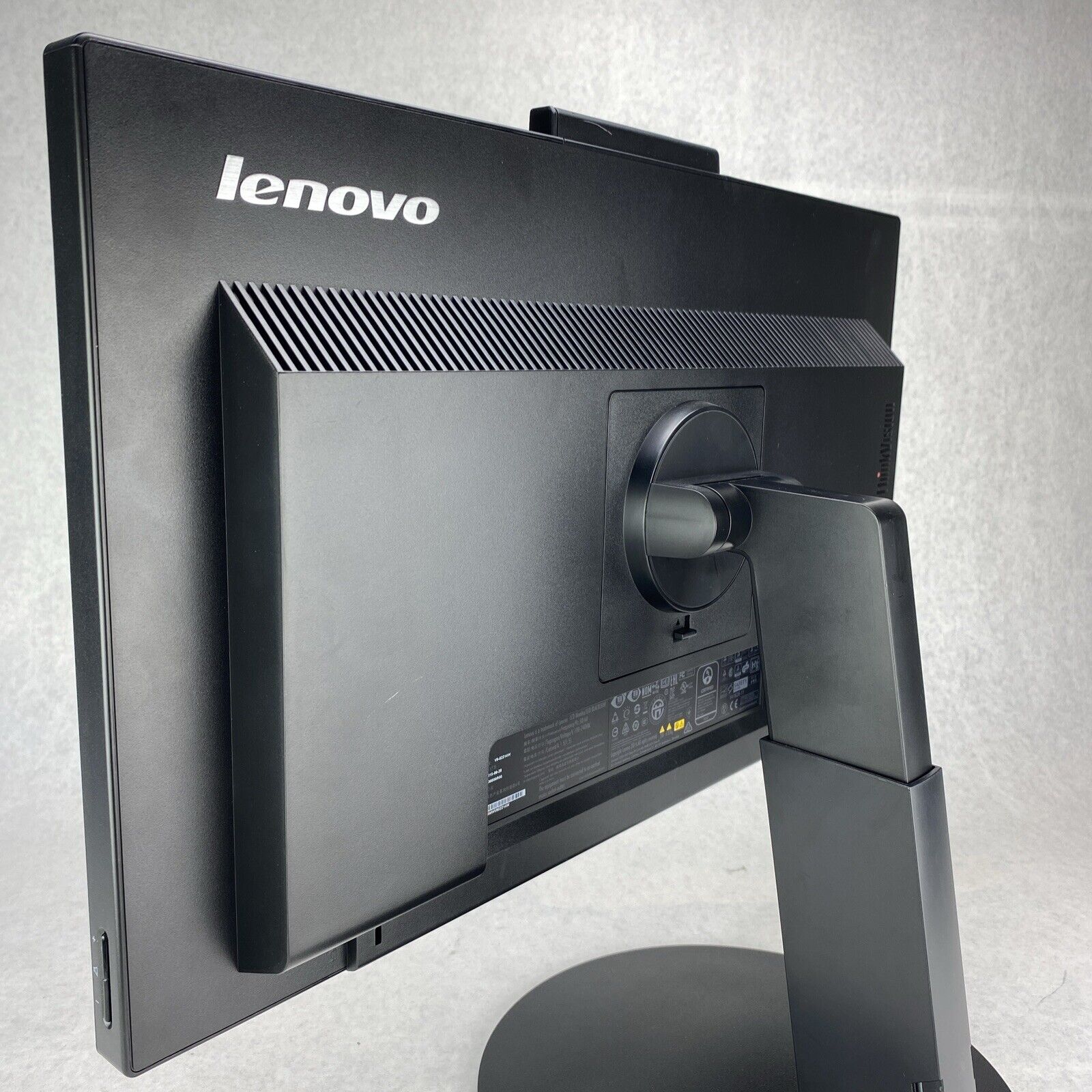 Lenovo ThinkVision T2224zD 22" 1920x1080 LED Monitor With Stand and Power Cord