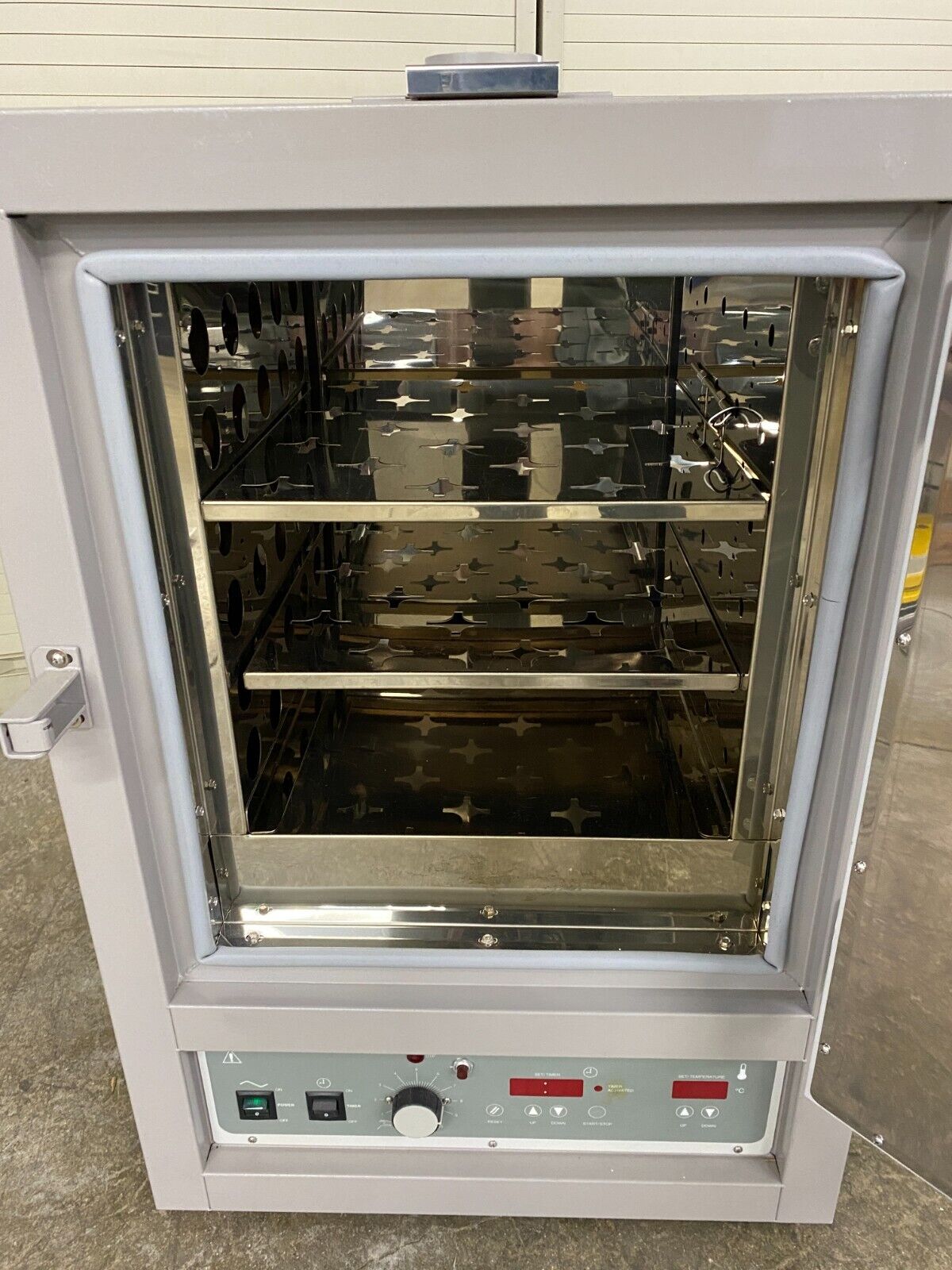 VWR 1330FMS Forced Air Batch Convection Oven - Parts or Repair