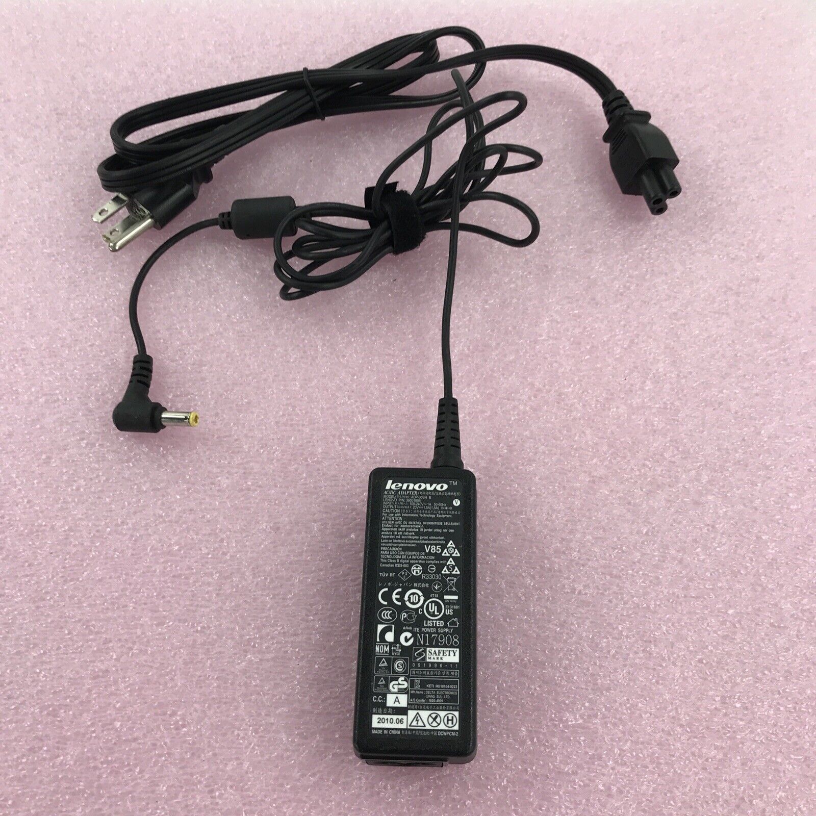 Lenovo ADP-30SH B Laptop AC Adapter 20V 1.5A 36001806 (Lot of 2)