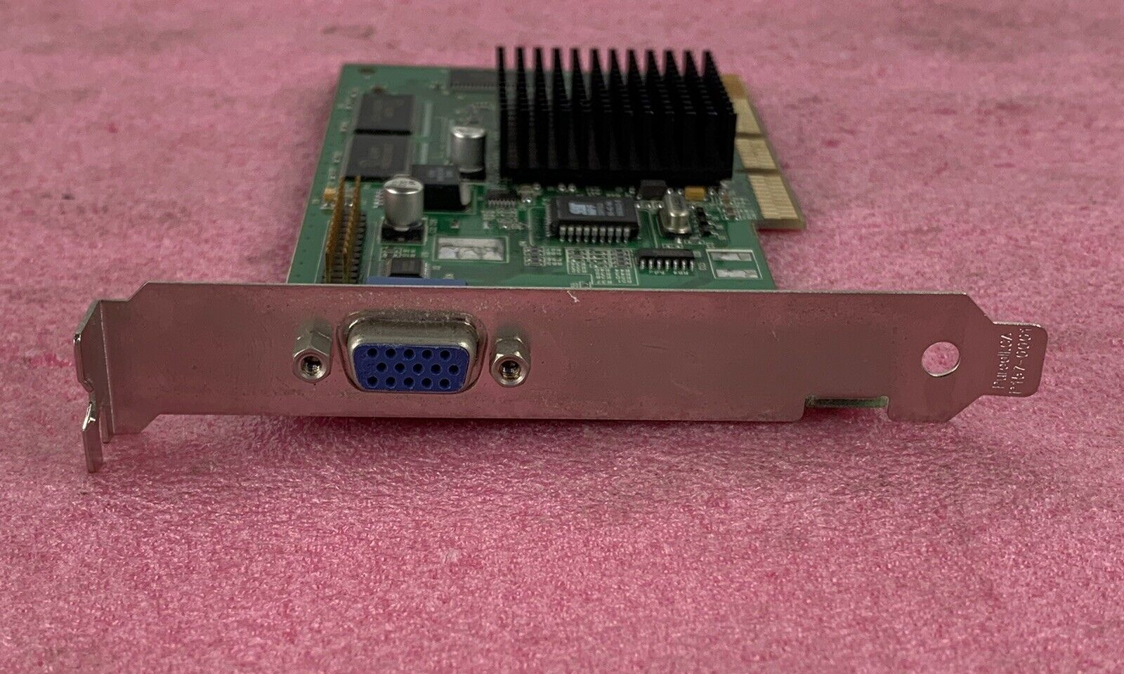 Dell 73RGY Dell 32MB nVIDIA M64 AGP Video Card