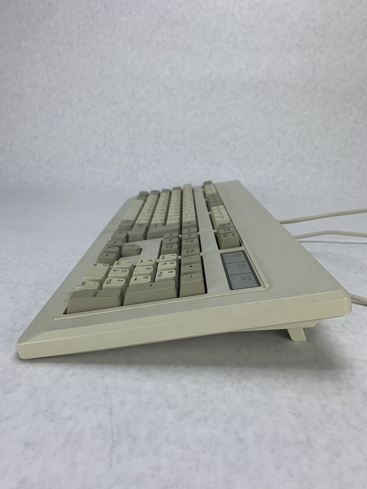 Vintage NMB Technologies 119999-001 Rev A RT6255T+ Keyboard 5-Pin AT DIN Tested