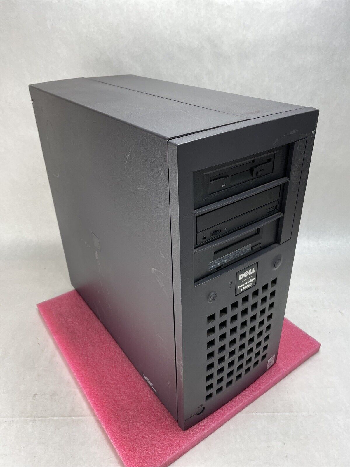 Dell Poweredge 1400SC MT Intel Pentium III 800MHz 768MB RAM No HDD No OS